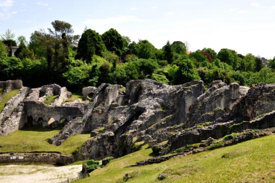 Amphithéâtre à Saintes (17)