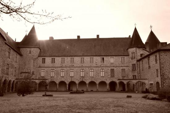 Château des Vicomtes de Rochechouart (87)