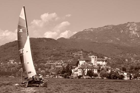 Catamaran sur le lac d'Orta - Piémont (NO)