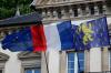 Drapeaux au vent à la mairie de Pont-De-Roide (25)