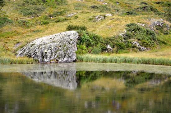 Reflet au lac du Lauzon (05)
