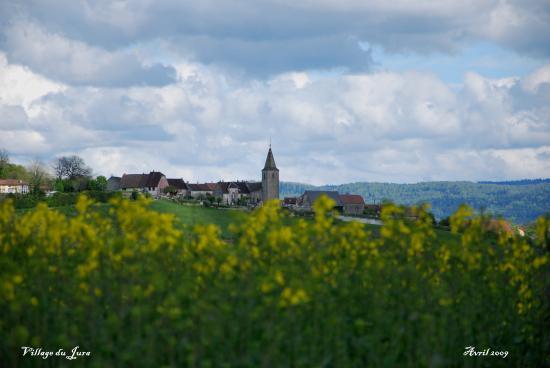 Village jurassien au printemps (39)