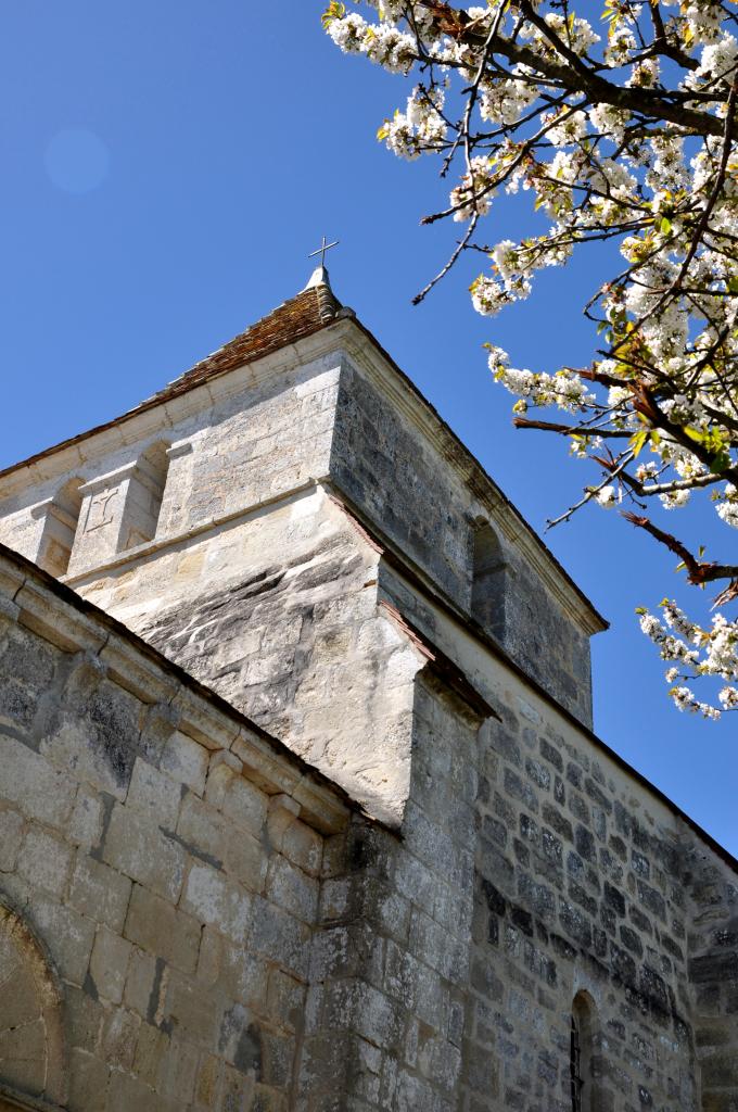 Eglise aux environs de Vindelle - Charente - Avril 2013