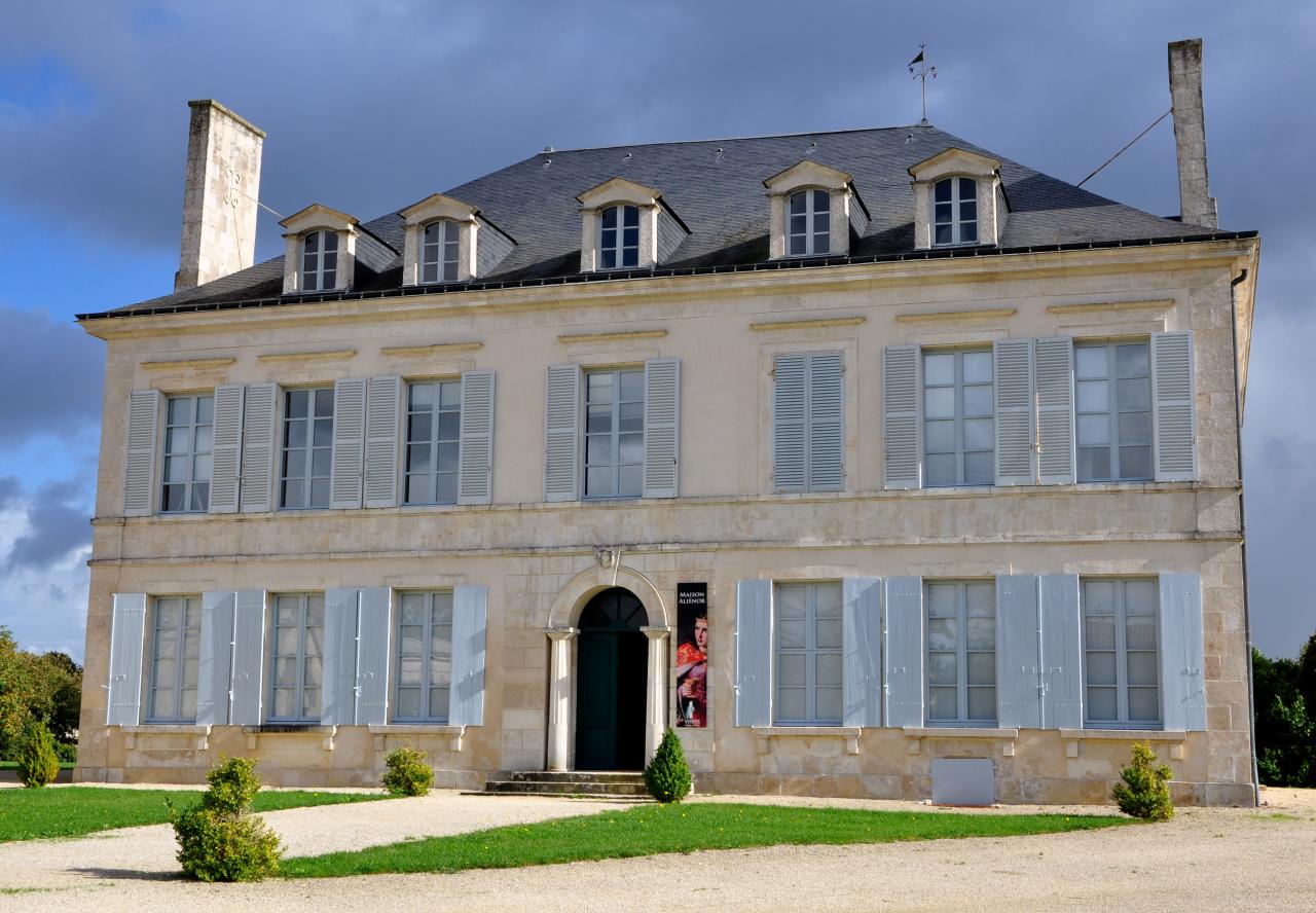 Maison d'Aliénor d'Aquitaine - Vendée - Octobre 2013